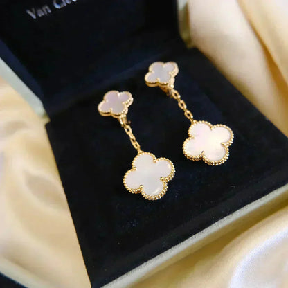 [Love Lucky]CLOVER 2 MOTIF WHITE MOP EARRINGS