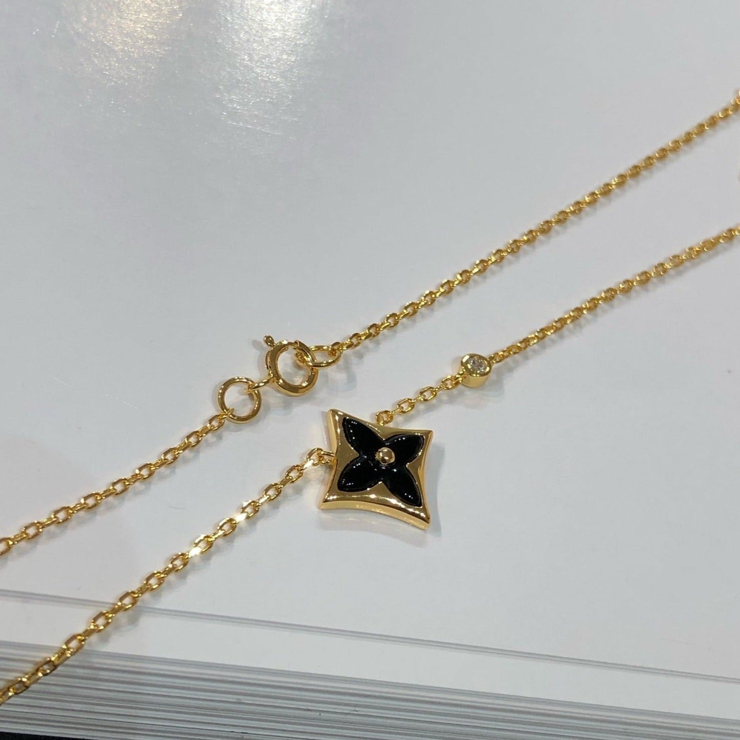 [Love Lucky]STAR BLACK MOP NECKLACE