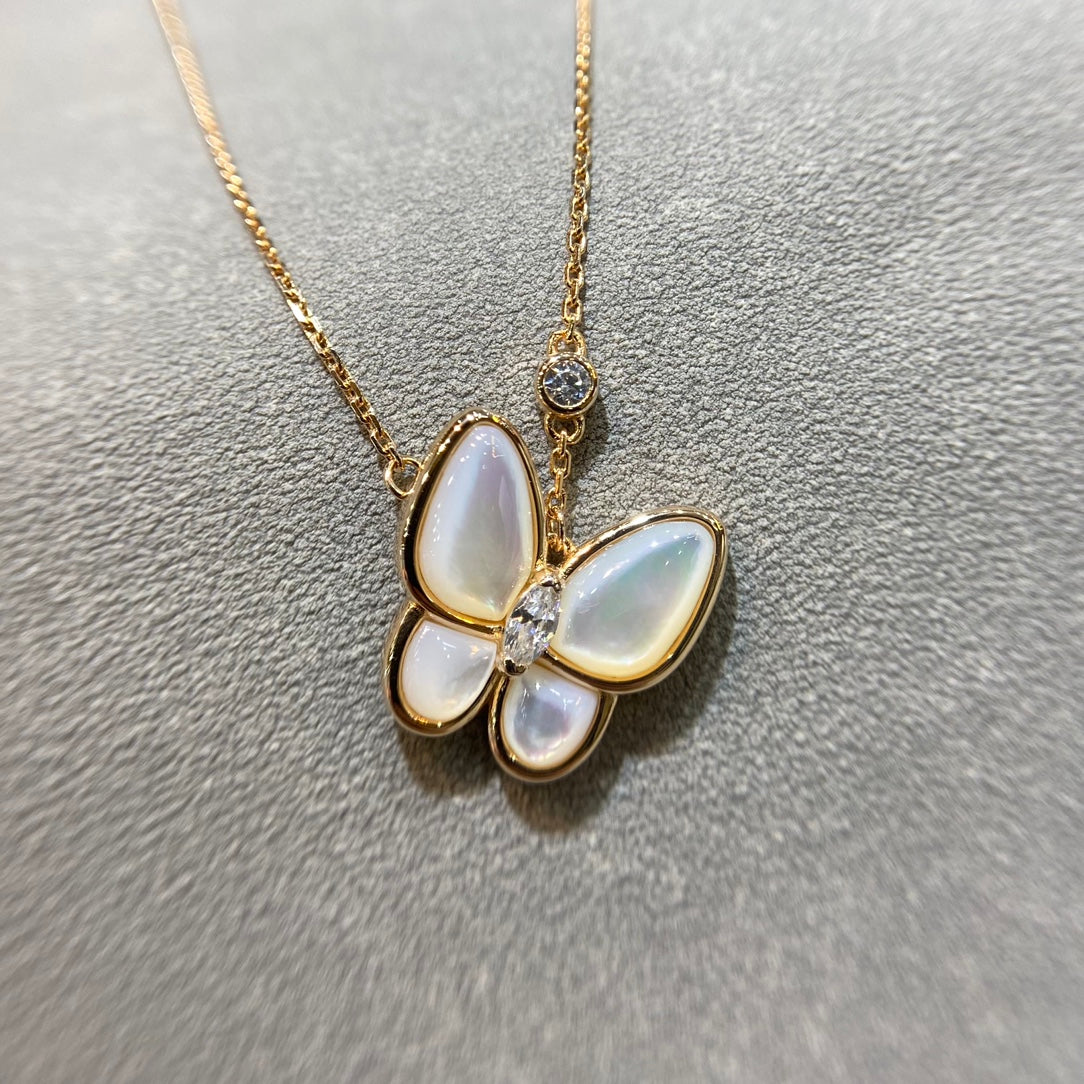 [Love Lucky]BUTTERFLY MOP DIAMOND NECKLACE