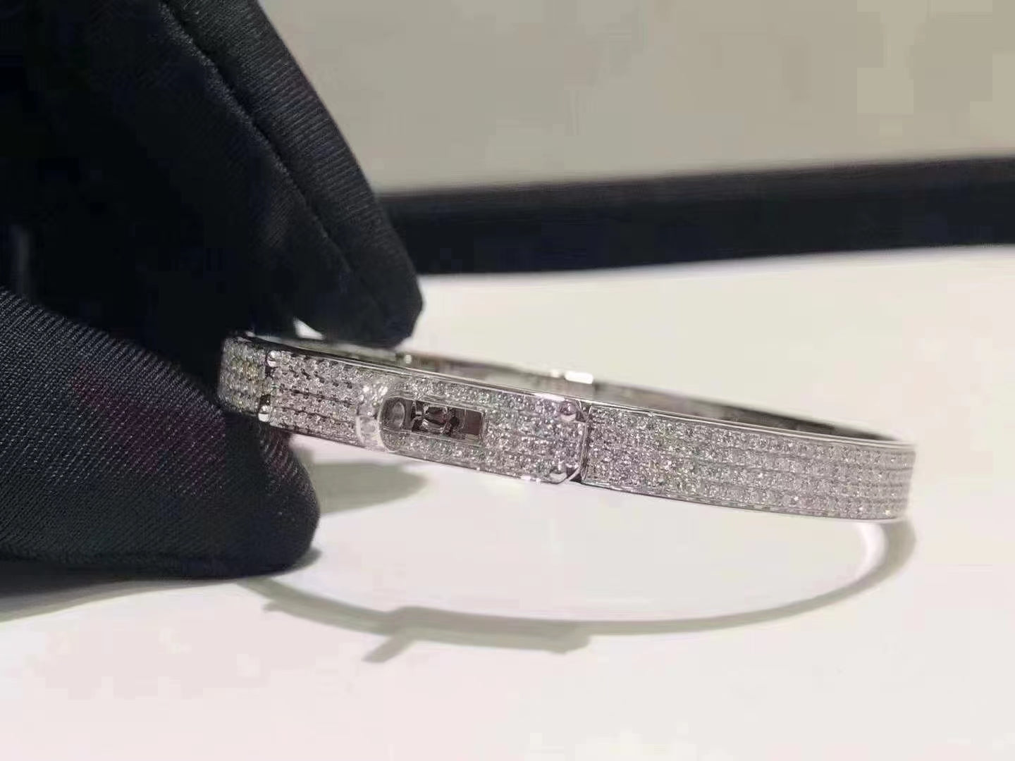 [Love Lucky]HM KELLY BRACELET IN SILVER AND FULL PAVE DIAMOND